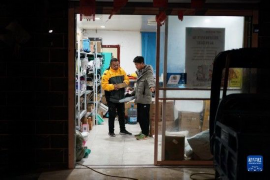 大祥对付老赖：刘小姐被老赖拖欠货款